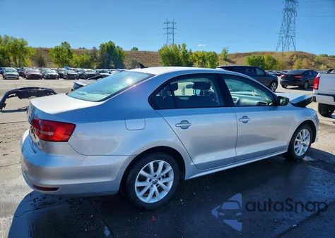 2015 Volkswagen Jetta Se z USA, uszkodzony, nr VIN 3VWD17AJ5FM287269